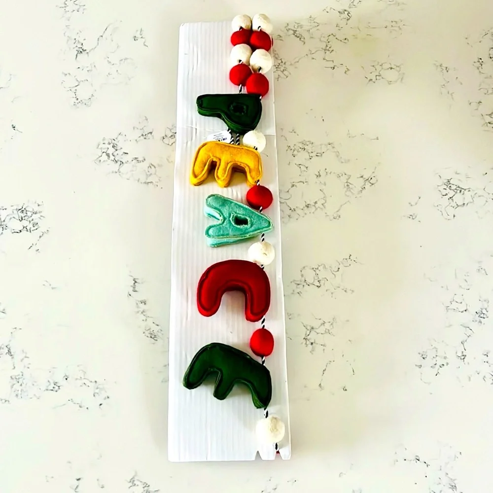 Crate&Barrel Peace and Love Felted Wool Garland